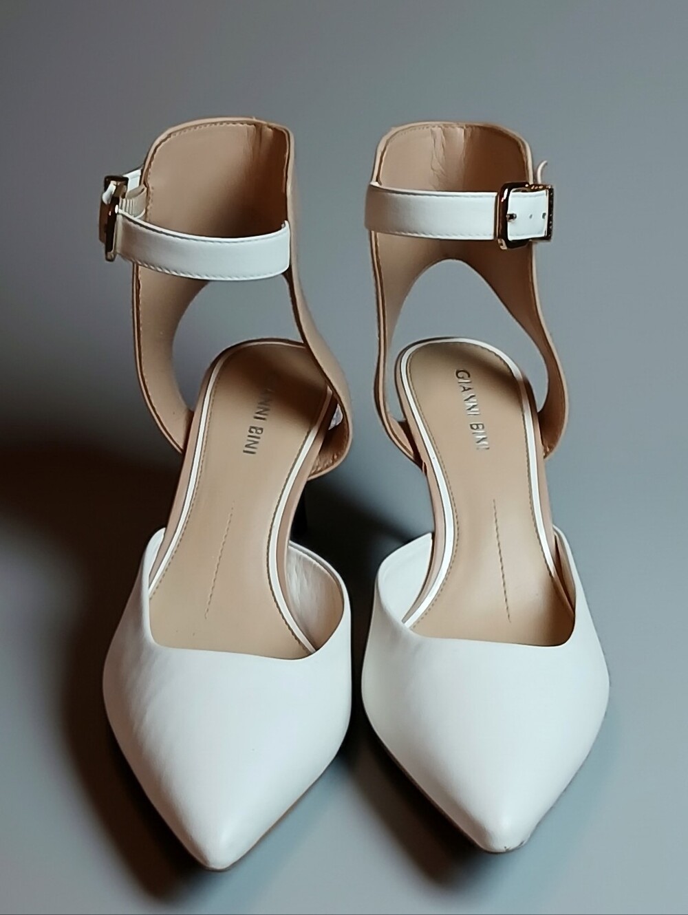 Gianni Bini White Beige Pointed Toe Ankle Strap Pump Heels 7M